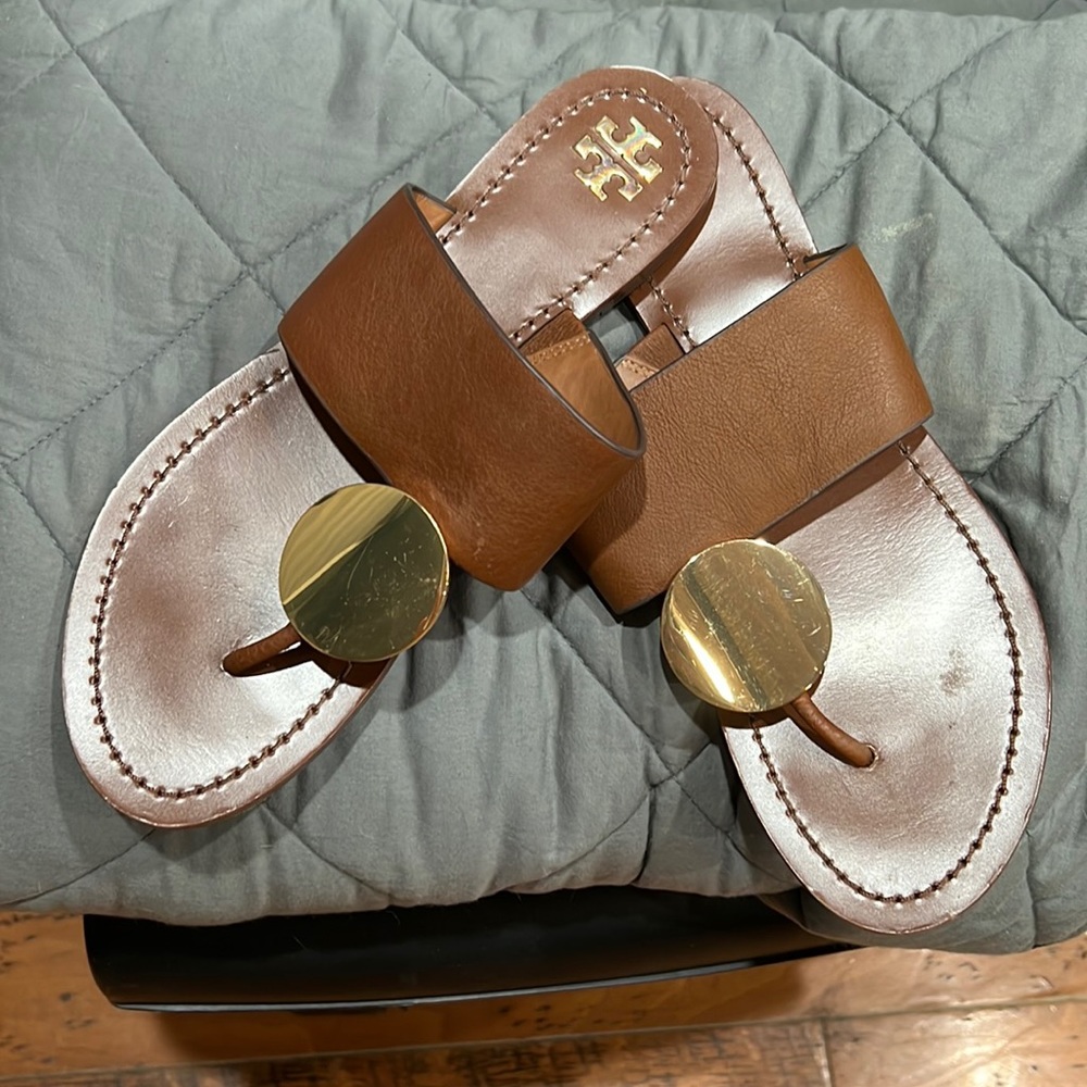 Excellent condition Tory Burch sandals Size 9
